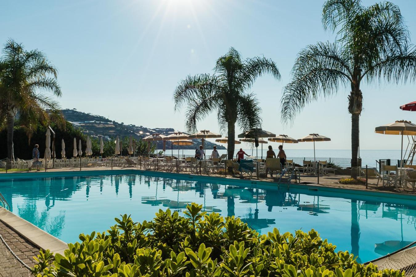 Elegante Appartamento Con Piscina - Wi-Fi & Box Privato Санремо Екстер'єр фото